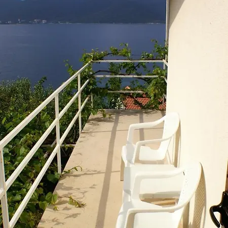 Seaside Apartments With A Swimming Pool Viganj, Peljesac - 260 * Viganj