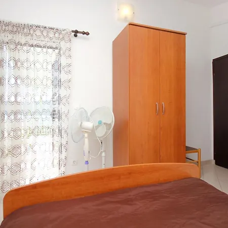 Seaside Apartments With A Swimming Pool Viganj, Peljesac - 260 Apartment